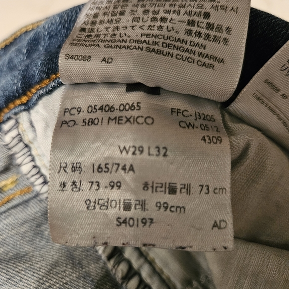 Levi's hand painted size 29/32 - Picture 8 of 8